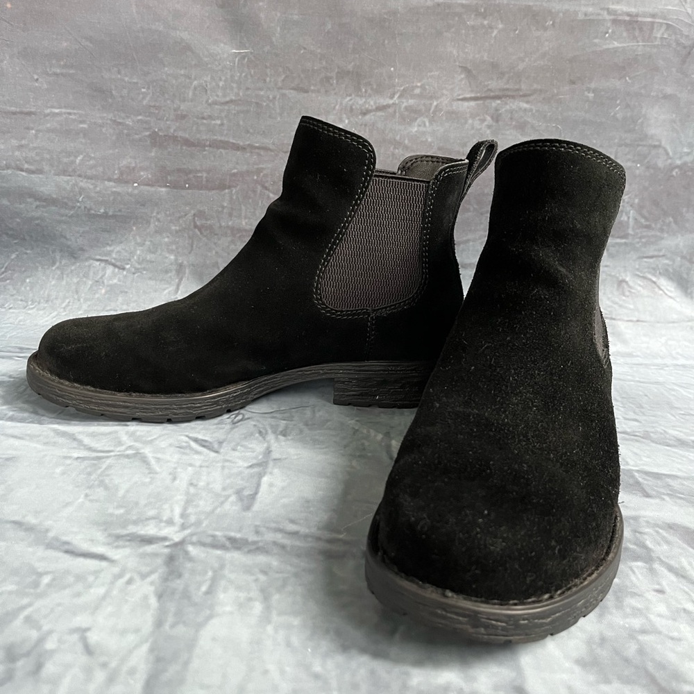 BORN COVE CHELSEA BOOTS